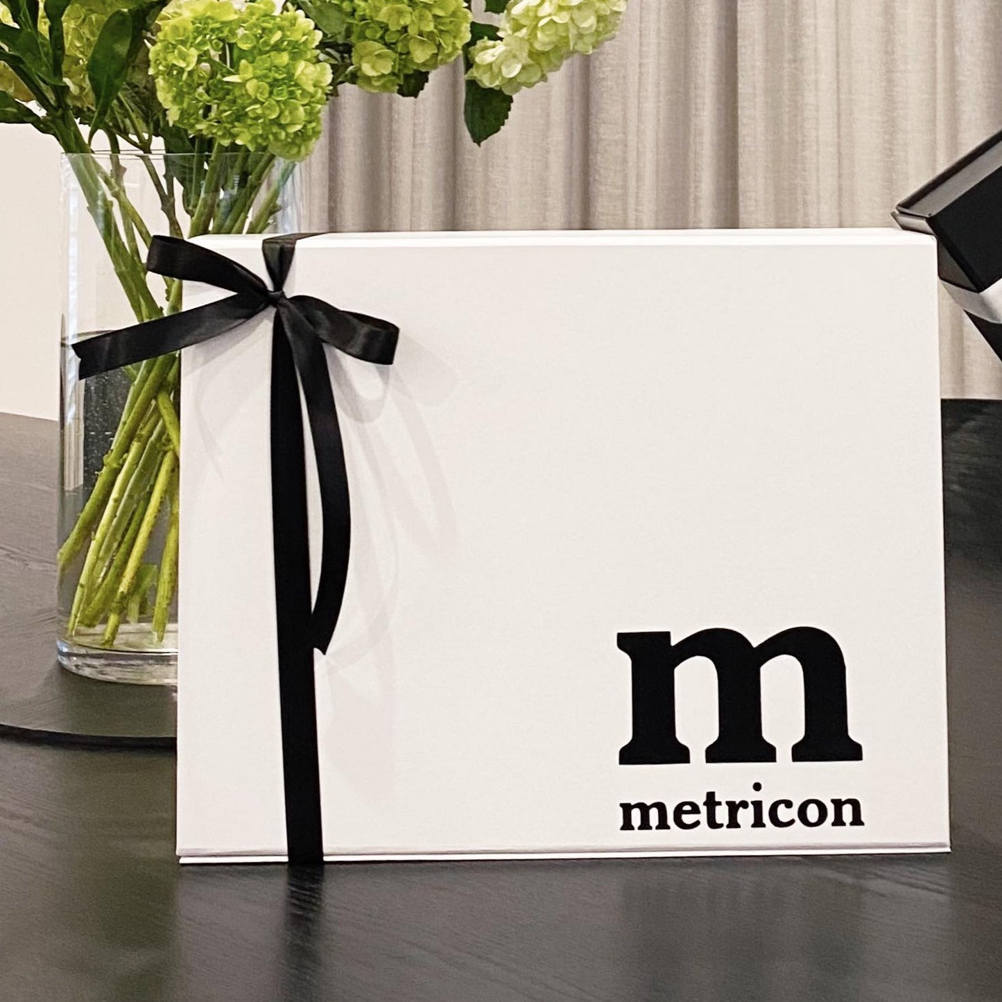 White Magnetic Close Gift Box – Branded