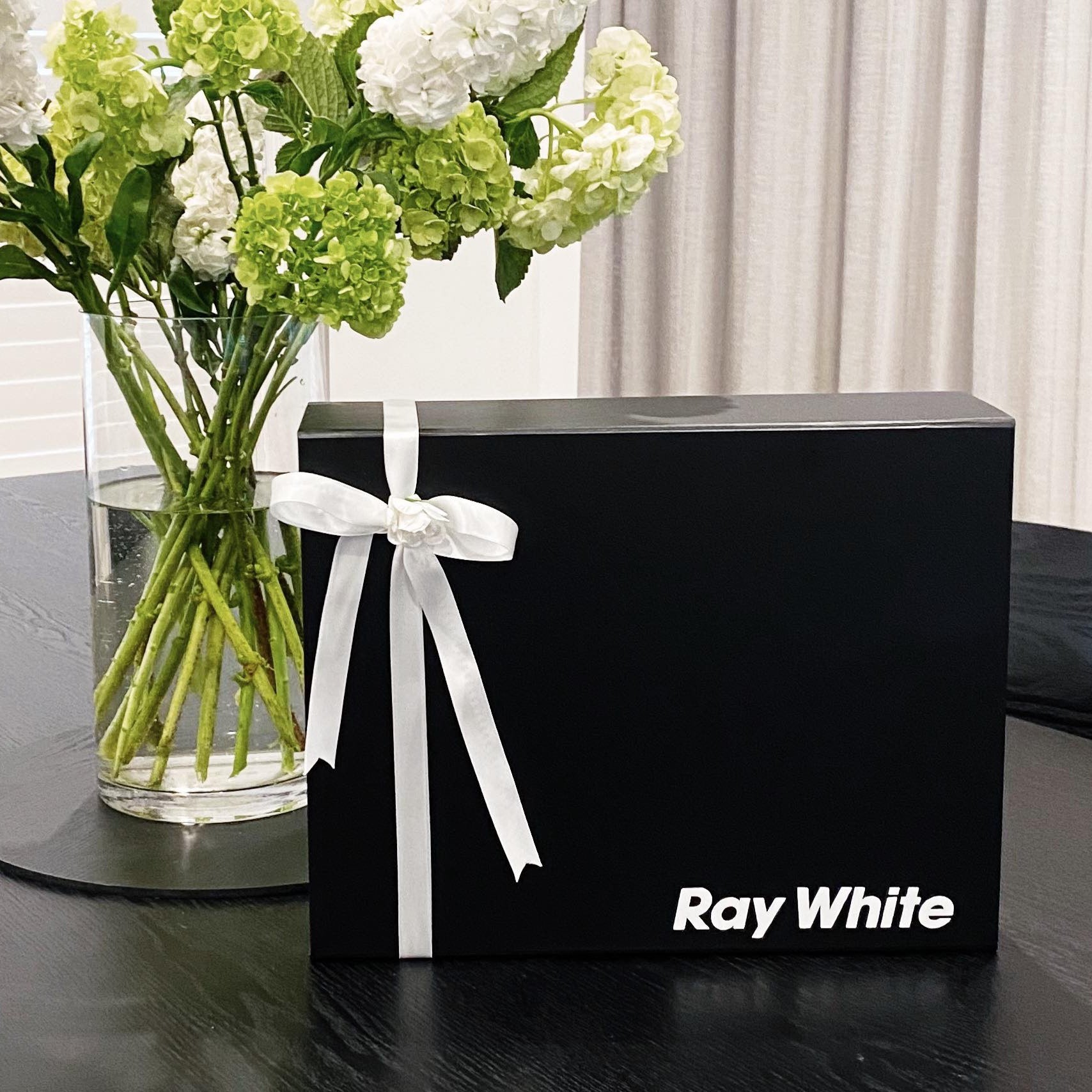 Black Magnetic Close Gift Box – Branded